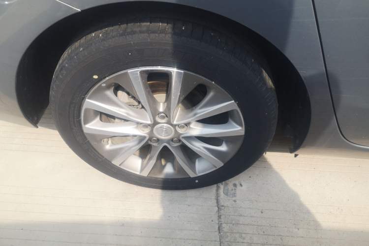 Used Buick GL6 2019 18T 6-Seater Connected Luxury Version China VI Standard Right Rear Wheel Hub