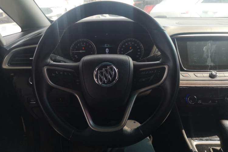 Used Buick GL6 2019 18T 6-Seater Connected Luxury Version China VI Standard Steering Wheel