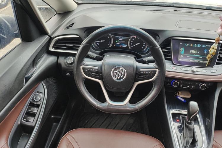 Used Buick GL6 2019 18T 6-Seater Connected Luxury Version China VI Standard Steering Wheel