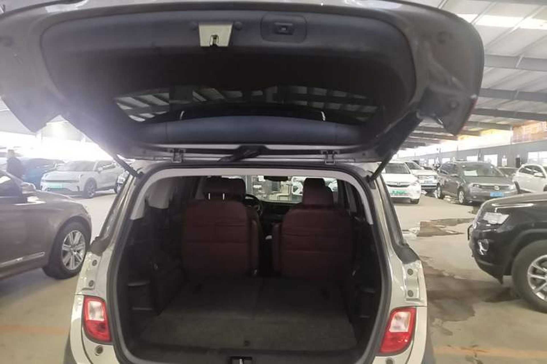 Used Buick GL6 2019 18T 6-Seater Connected Luxury Version China VI Standard Trunk