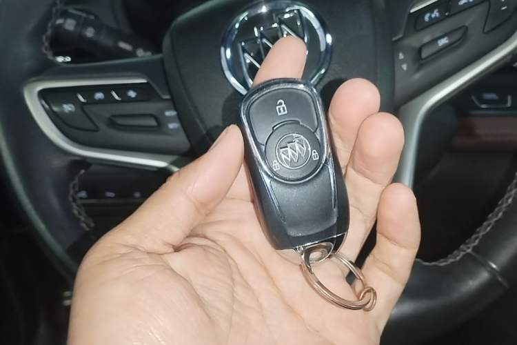 Used Buick GL6 2019 18T 6-Seater Connected Luxury Version China VI Standard Vehicle Key