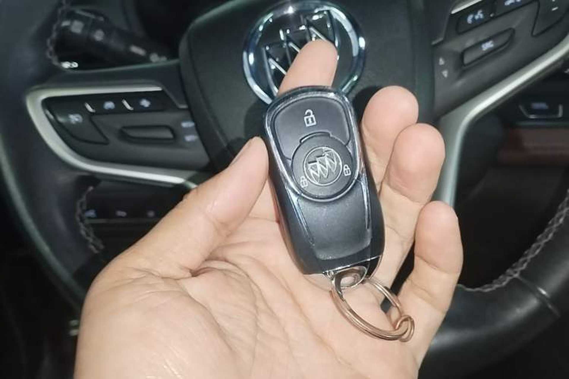 Used Buick GL6 2019 18T 6-Seater Connected Luxury Version China VI Standard Vehicle Key