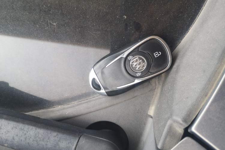 Used Buick GL6 2019 18T 6-Seater Connected Luxury Version China VI Standard Vehicle Key