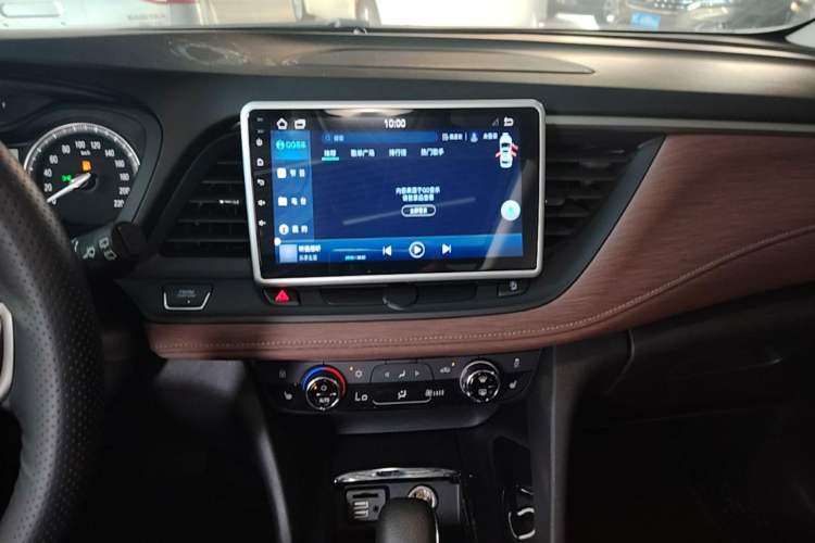 Used Buick GL6 2019 18T 6-Seater Connected Luxury Version China VI Standard Audio And AC Panel