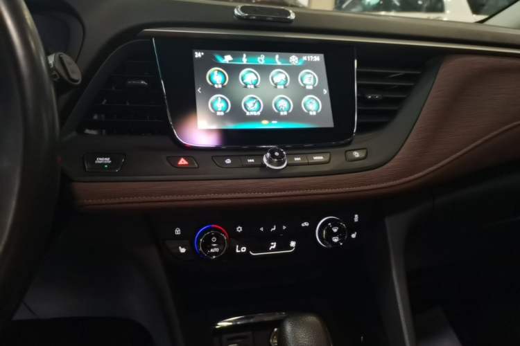 Used Buick GL6 2019 18T 6-Seater Connected Luxury Version China V Standard Audio And AC Panel