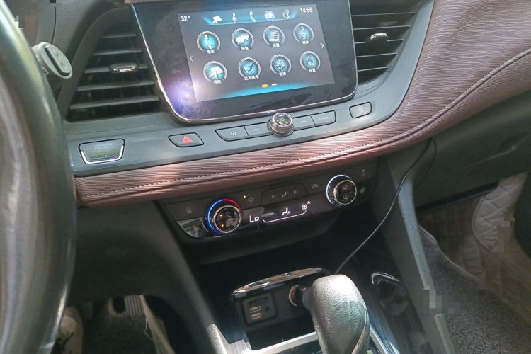 Used Buick GL6 2019 18T 6-Seater Connected Luxury Version China VI Standard Audio And AC Panel