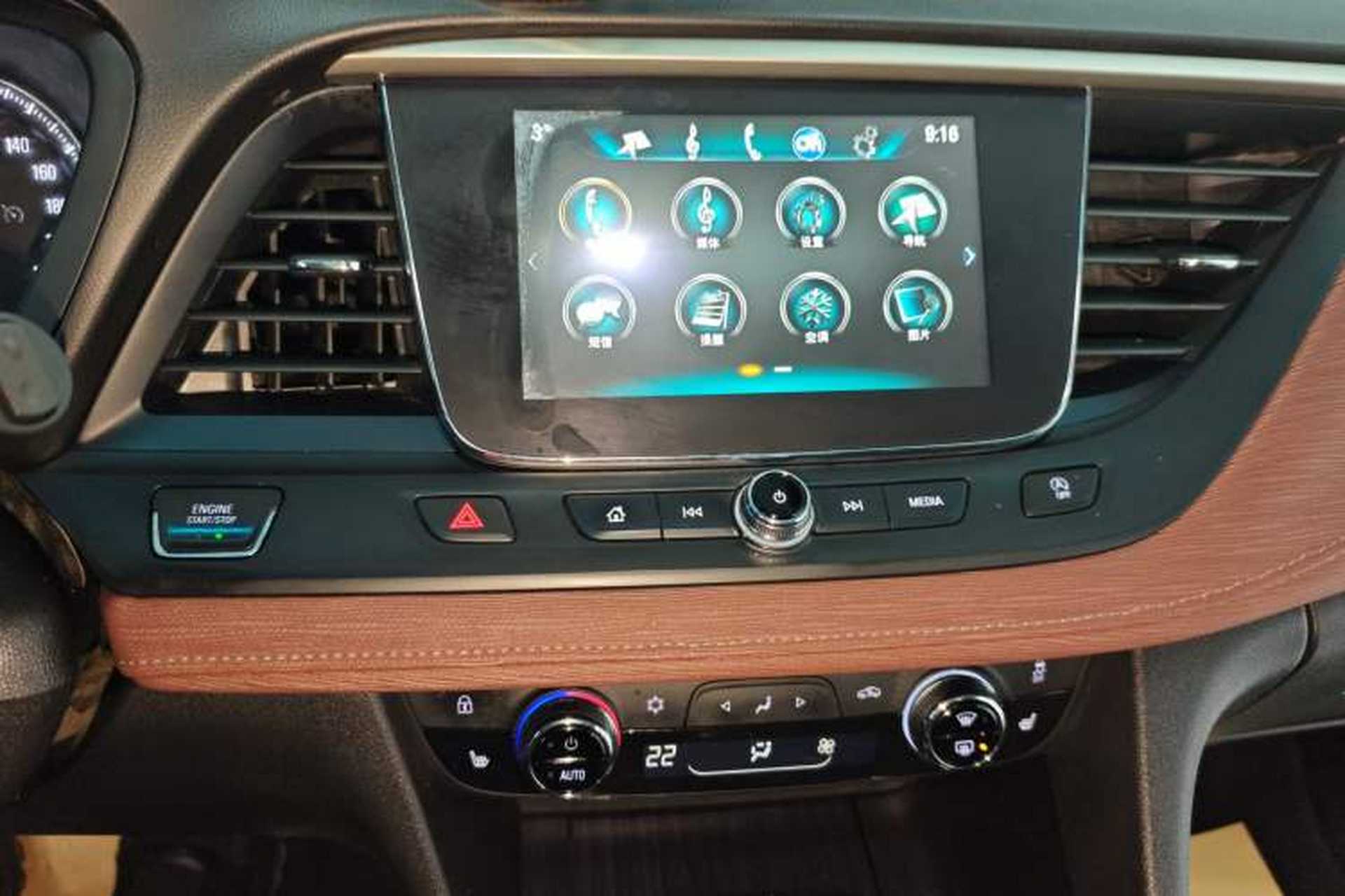 Used Buick GL6 2019 18T 6-Seater Connected Luxury Version China VI Standard Audio And AC Panel