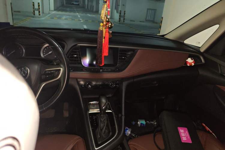 Used Buick GL6 2019 18T 6-Seater Connected Luxury Version China VI Standard Audio And AC Panel