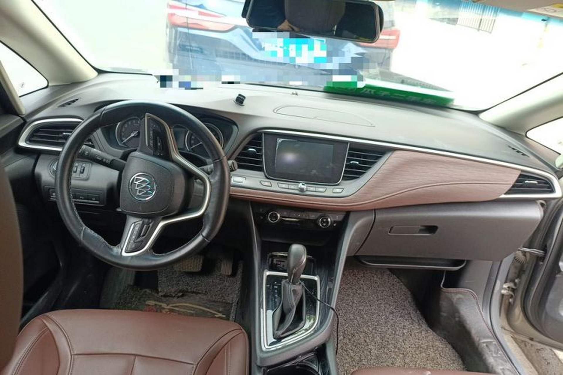 Used Buick GL6 2019 18T 6-Seater Connected Luxury Version China VI Standard Center Console
