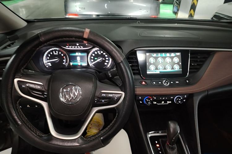 Used Buick GL6 2019 18T 6-Seater Connected Luxury Version China V Standard Center Console