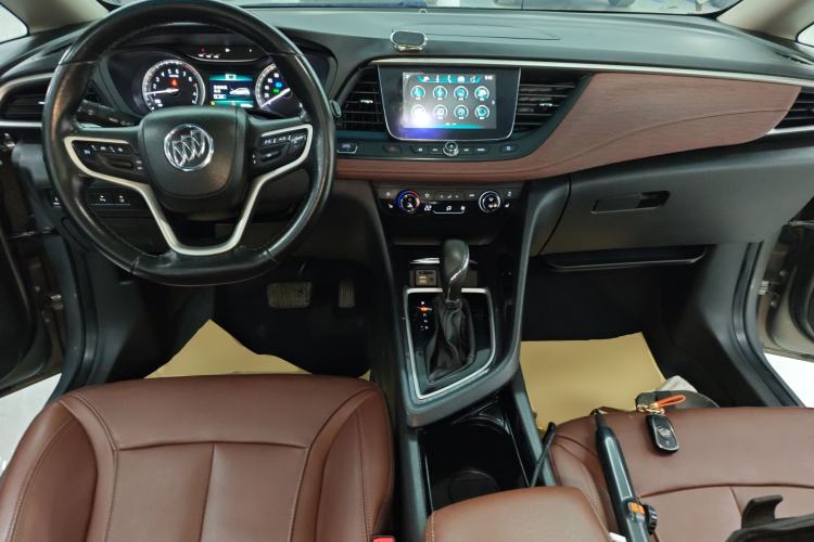 Used Buick GL6 2019 18T 6-Seater Connected Luxury Version China VI Standard Center Console