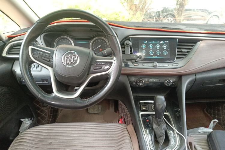 Used Buick GL6 2019 18T 6-Seater Elite Version China V Standard Center Console