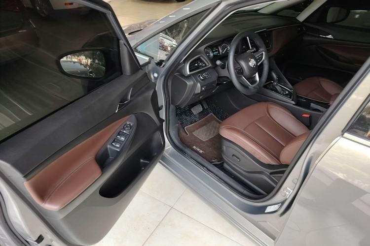 Used Buick GL6 2019 18T 6-Seater Connected Luxury Version China VI Standard Driver Seat
