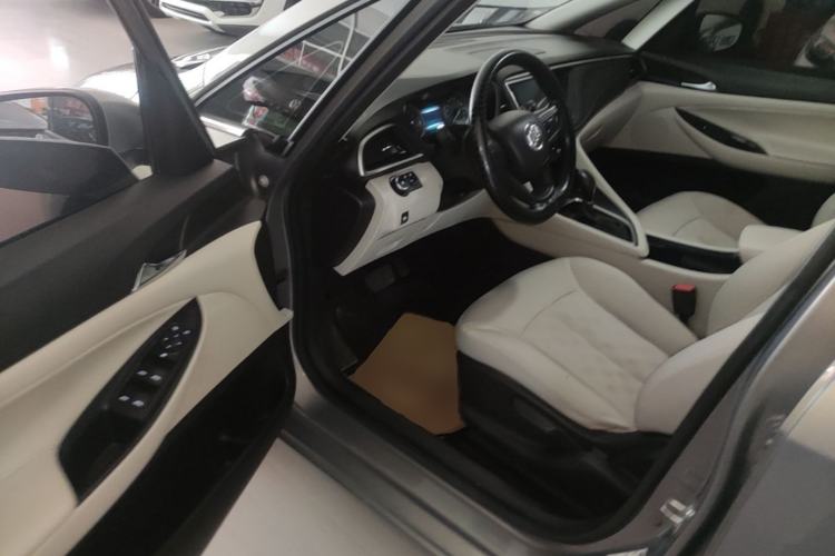 Used Buick GL6 2019 18T 6-Seater Elite Version China VI Standard Driver Seat