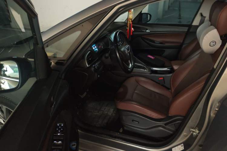 Used Buick GL6 2019 18T 6-Seater Connected Luxury Version China VI Standard Driver Seat