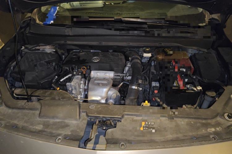 Used Buick GL6 2019 18T 6-Seater Connected Luxury Version China VI Standard Engine Bay