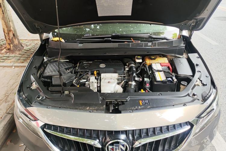 Used Buick GL6 2019 18T 6-Seater Elite Version China VI Standard Engine Bay