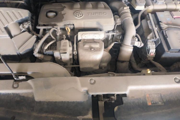 Used Buick GL6 2019 18T 6-Seater Connected Luxury Version China VI Standard Engine Bay