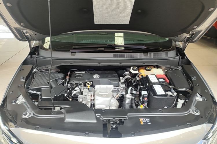 Used Buick GL6 2019 18T 6-Seater Connected Luxury Version China VI Standard Engine Bay