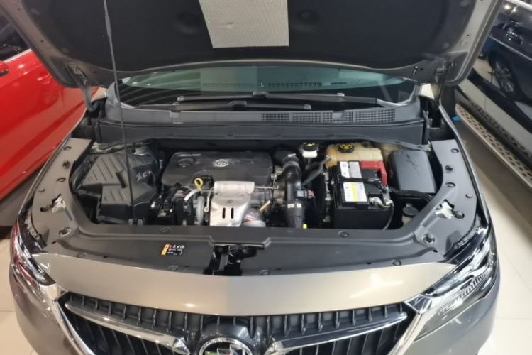 Used Buick GL6 2019 18T 6-Seater Connected Luxury Version China V Standard Engine Bay