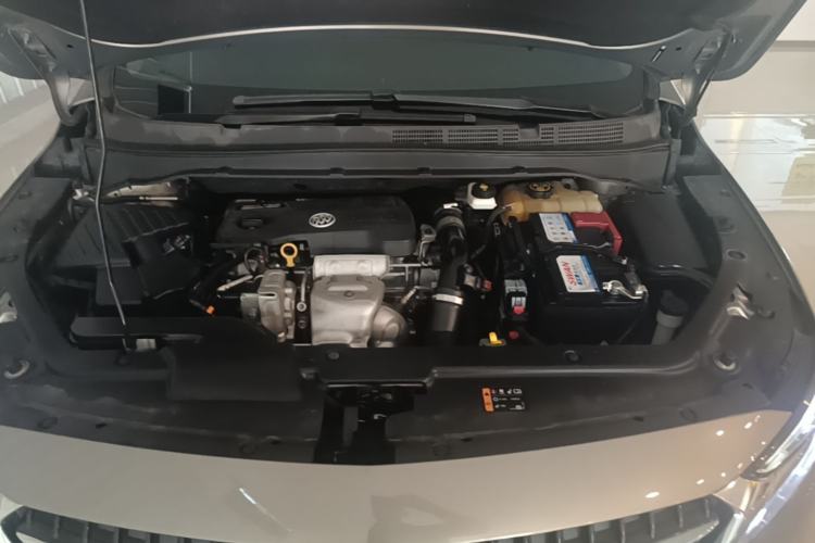 Used Buick GL6 2019 18T 6-Seater Connected Luxury Version China VI Standard Engine Bay