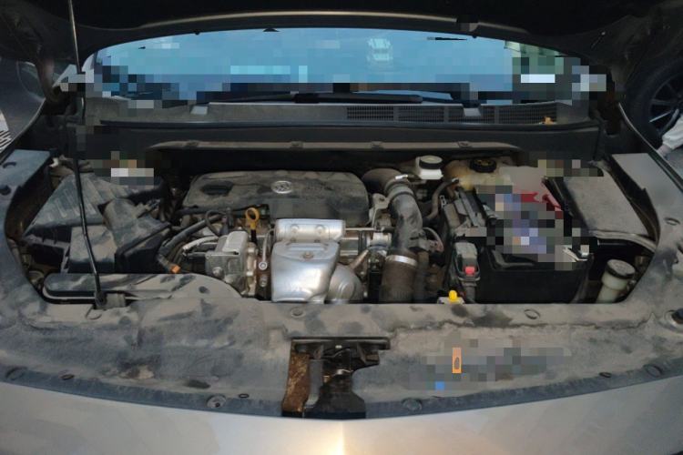 Used Buick GL6 2019 18T 6-Seater Connected Luxury Version China VI Standard Engine Bay