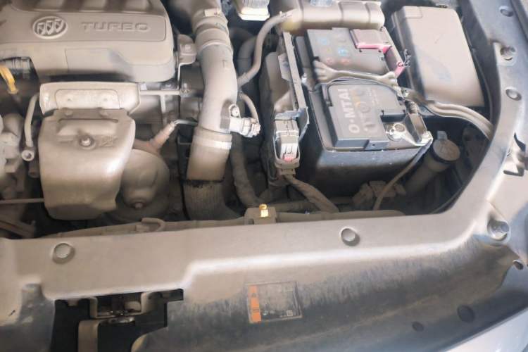 Used Buick GL6 2019 18T 6-Seater Connected Luxury Version China VI Standard Engine Bay Left