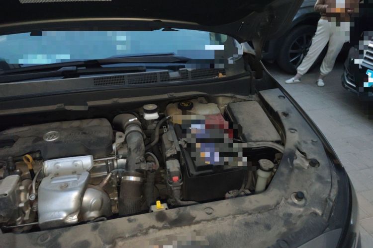 Used Buick GL6 2019 18T 6-Seater Connected Luxury Version China VI Standard Engine Bay Left