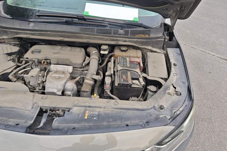 Used Buick GL6 2019 18T 6-Seater Connected Luxury Version China VI Standard Engine Bay Left
