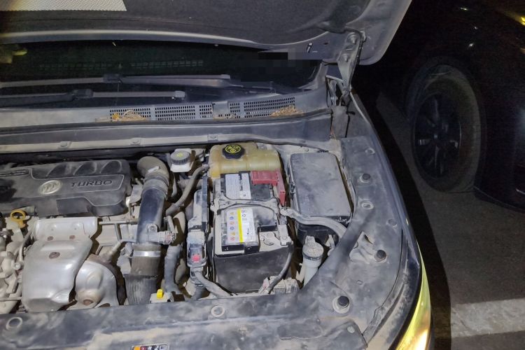 Used Buick GL6 2019 18T 6-Seater Elite Version China VI Standard Engine Bay Left