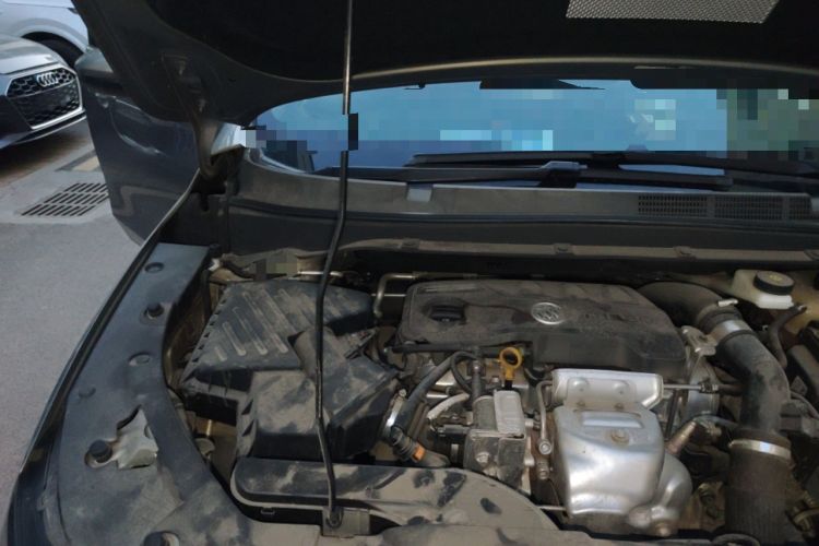 Used Buick GL6 2019 18T 6-Seater Connected Luxury Version China VI Standard Engine Bay Right