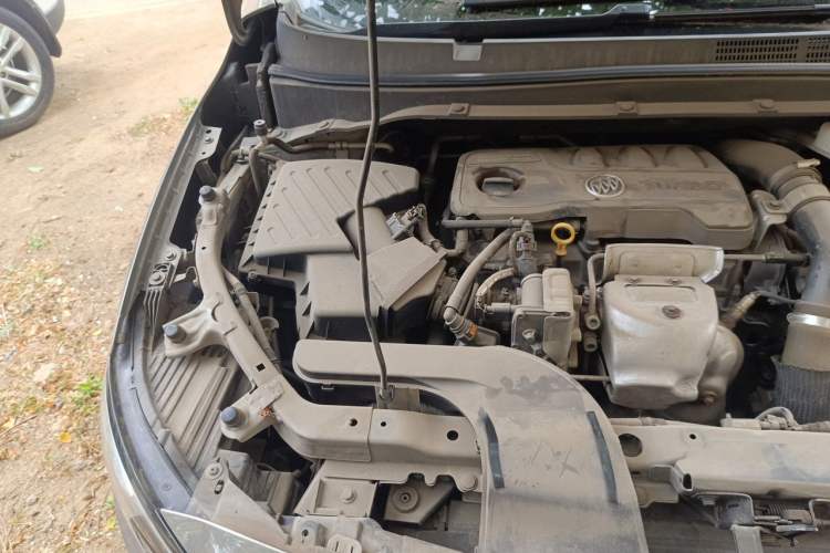 Used Buick GL6 2019 18T 6-Seater Elite Version China V Standard Engine Bay Right