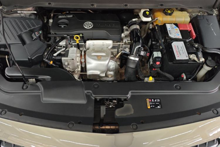 Used Buick GL6 2019 18T 6-Seater Connected Luxury Version China VI Standard Engine Bay