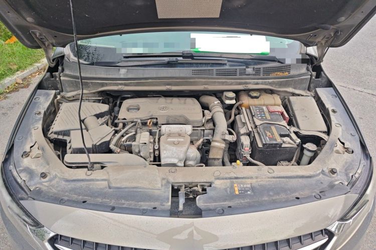 Used Buick GL6 2019 18T 6-Seater Connected Luxury Version China VI Standard Engine Bay