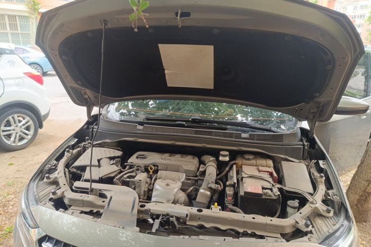 Used Buick GL6 2019 18T 6-Seater Elite Version China V Standard Engine Bay