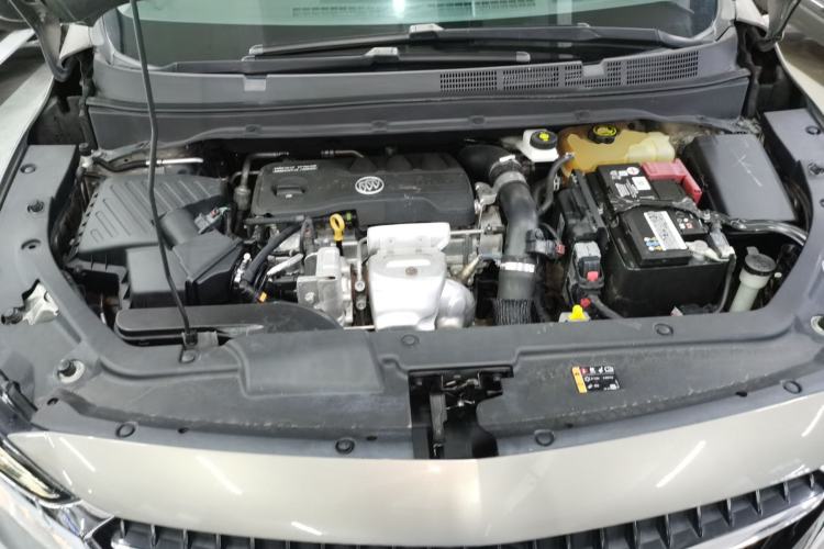Used Buick GL6 2019 18T 6-Seater Connected Luxury Version China VI Standard Engine Bay