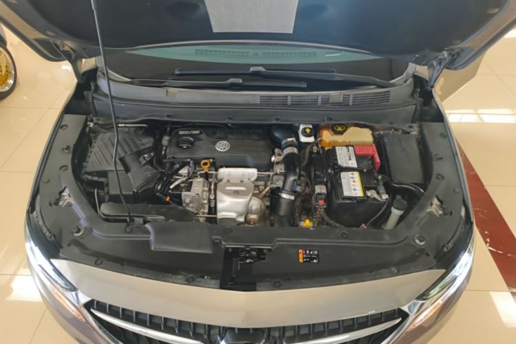 Used Buick GL6 2019 18T 6-Seater Connected Luxury Version China VI Standard Engine Bay