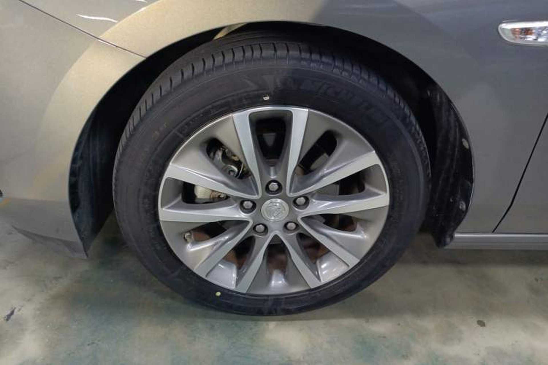 Used Buick GL6 2019 18T 6-Seater Connected Luxury Version China VI Standard Exterior 1