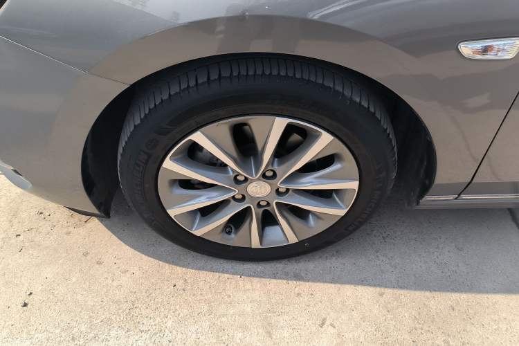 Used Buick GL6 2019 18T 6-Seater Connected Luxury Version China VI Standard Exterior 4