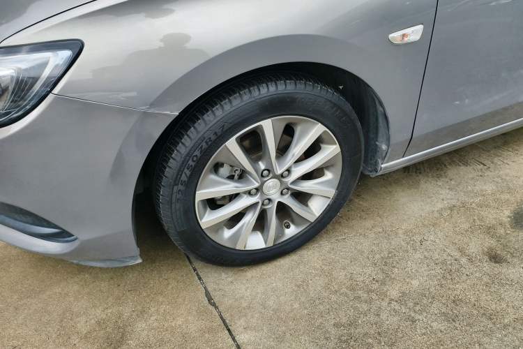Used Buick GL6 2019 18T 6-Seater Connected Luxury Version China V Standard Exterior 4