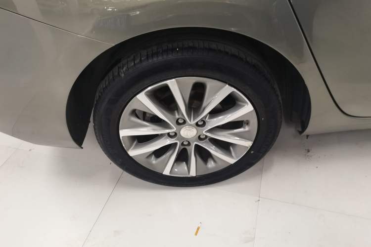 Used Buick GL6 2019 18T 6-Seater Connected Luxury Version China VI Standard Exterior 8