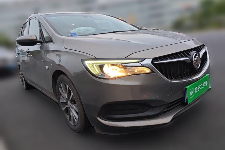Used Buick GL6 2019 18T 6-Seater Connected Luxury Version China VI Standard Front Right 45 Deg