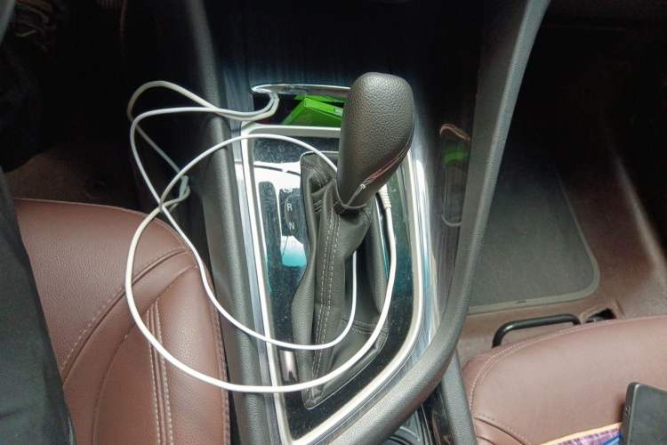 Used Buick GL6 2019 18T 6-Seater Connected Luxury Version China VI Standard Gear Lever