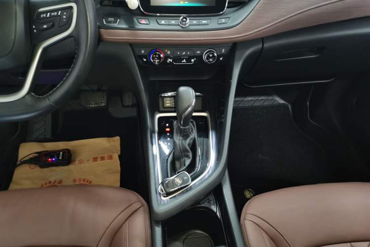 Used Buick GL6 2019 18T 6-Seater Connected Luxury Version China VI Standard Gear Lever