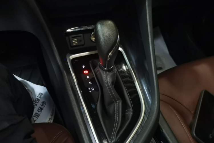 Used Buick GL6 2019 18T 6-Seater Connected Luxury Version China V Standard Gear Lever