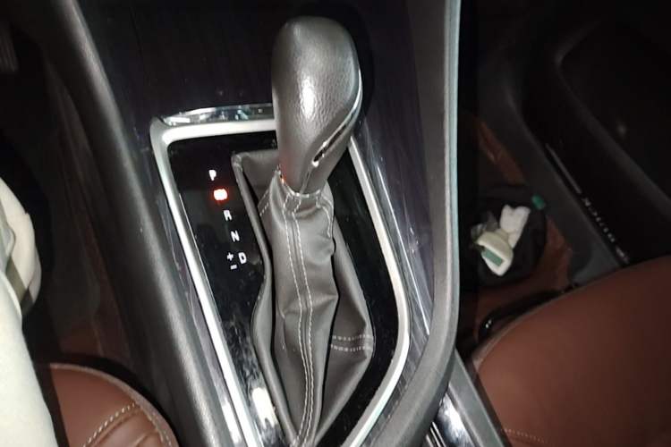 Used Buick GL6 2019 18T 6-Seater Connected Luxury Version China V Standard Gear Lever