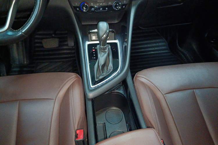 Used Buick GL6 2019 18T 6-Seater Connected Luxury Version China VI Standard Gear Lever