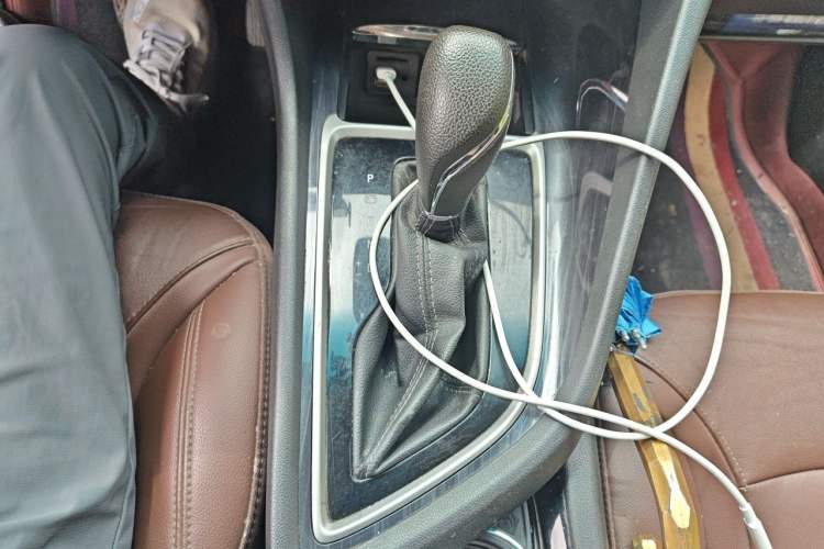 Used Buick GL6 2019 18T 6-Seater Connected Luxury Version China VI Standard Gear Lever