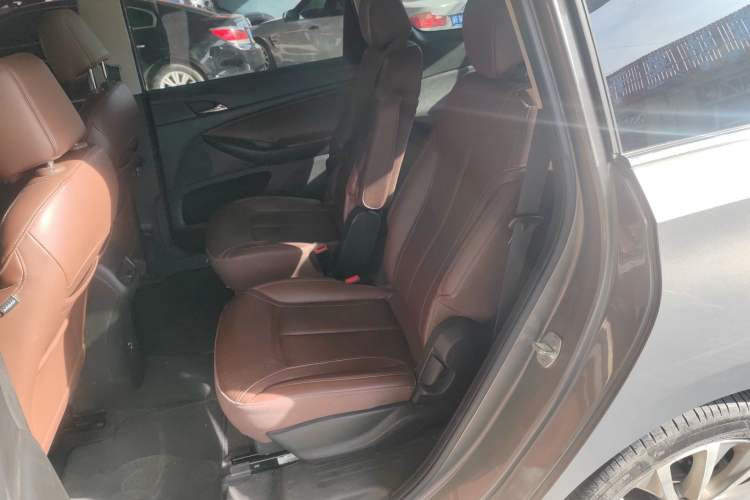 Used Buick GL6 2019 18T 6-Seater Connected Luxury Version China V Standard Interior 1