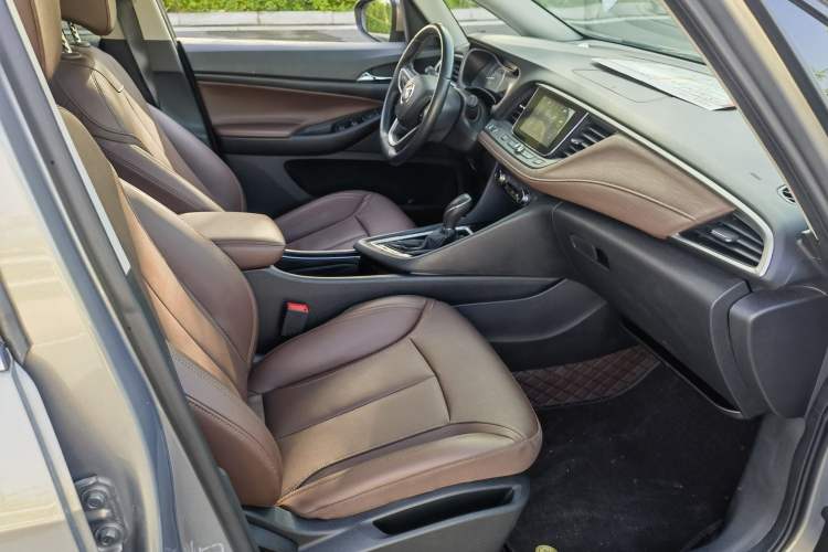 Used Buick GL6 2019 18T 6-Seater Connected Luxury Version China VI Standard Interior 2